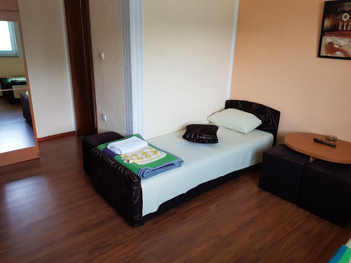 Hotel Pansion Basa Ustikolina Zewnętrze zdjęcie