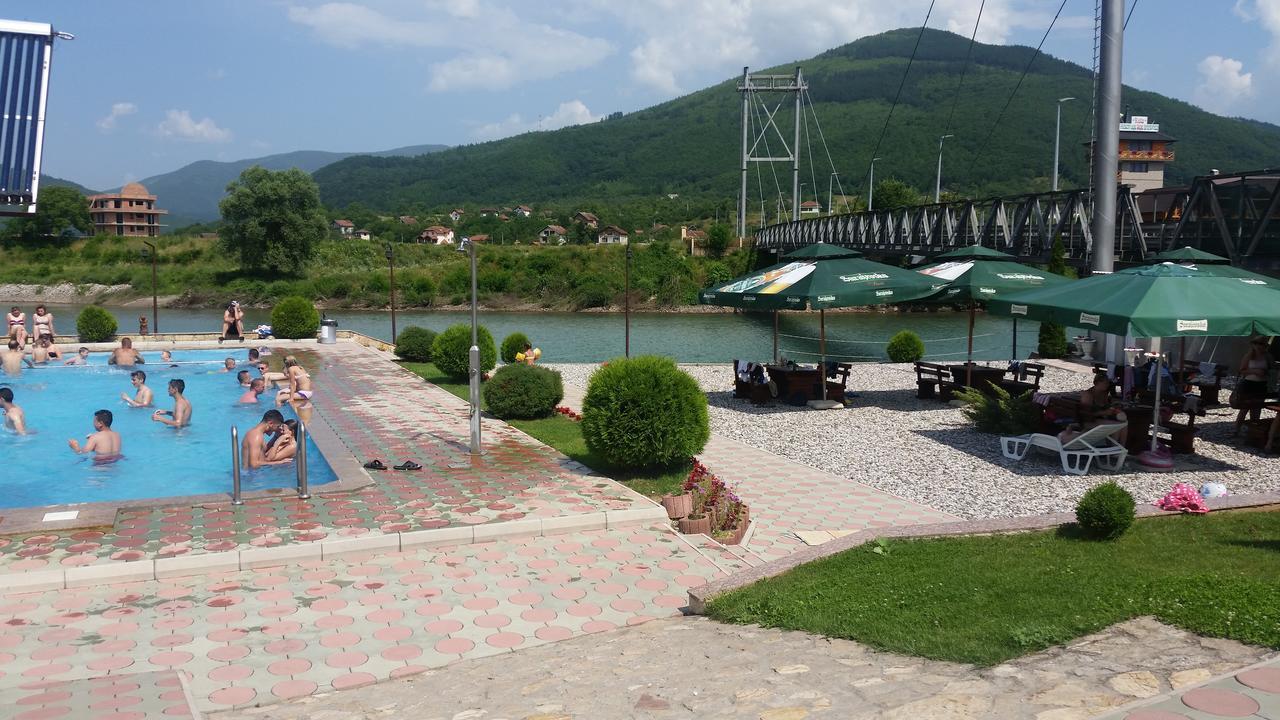 Hotel Pansion Basa Ustikolina Zewnętrze zdjęcie