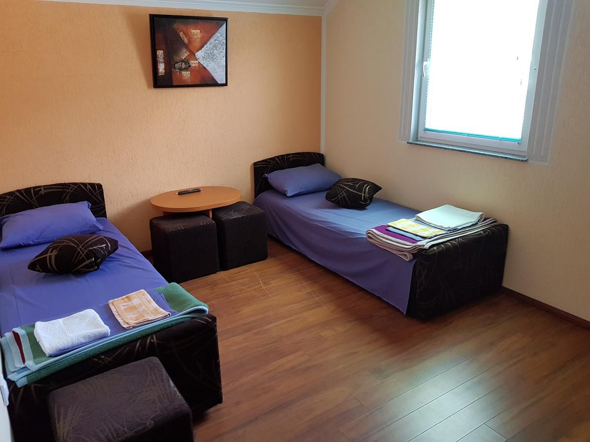 Hotel Pansion Basa Ustikolina Zewnętrze zdjęcie