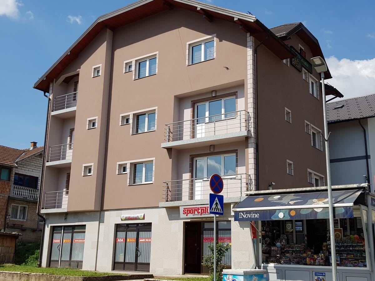 Hotel Pansion Basa Ustikolina Zewnętrze zdjęcie